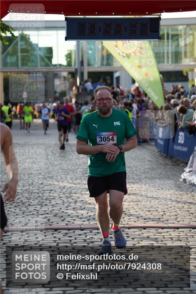 13.06.2025 - Holstenköstenlauf Felixshl http://msf.ph/oto/7924308 13.06.2025 19:59:36 Laufen 2046, 2658, 2670, 2821, 3054, 3830 meine-sportfotos.de