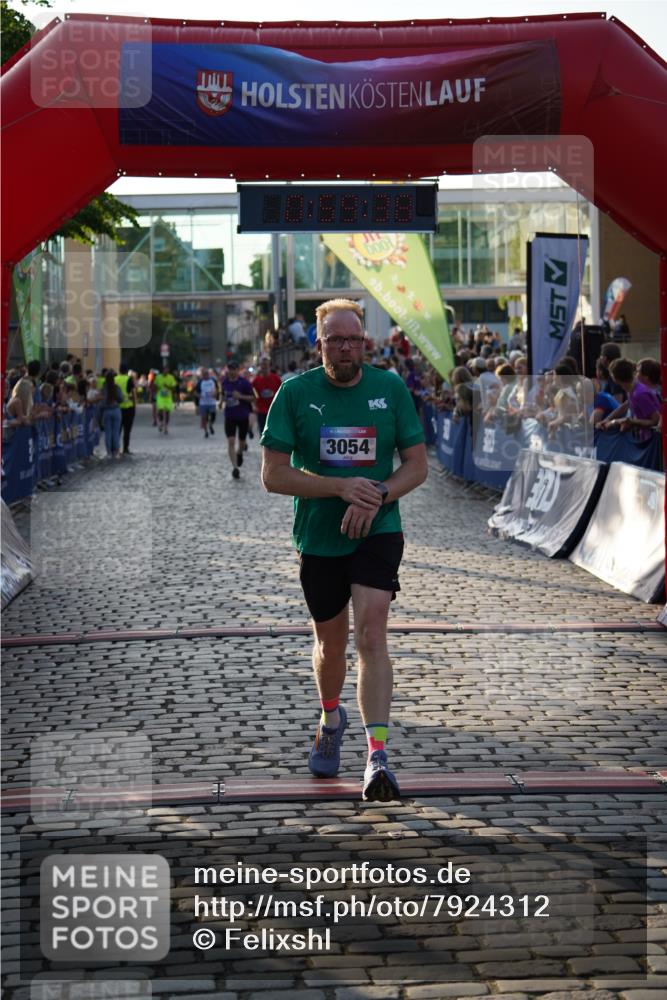 13.06.2025 - Holstenköstenlauf Felixshl http://msf.ph/oto/7924312 13.06.2025 19:59:37 Laufen 2046, 2658, 2670, 2821, 3054, 3830 meine-sportfotos.de