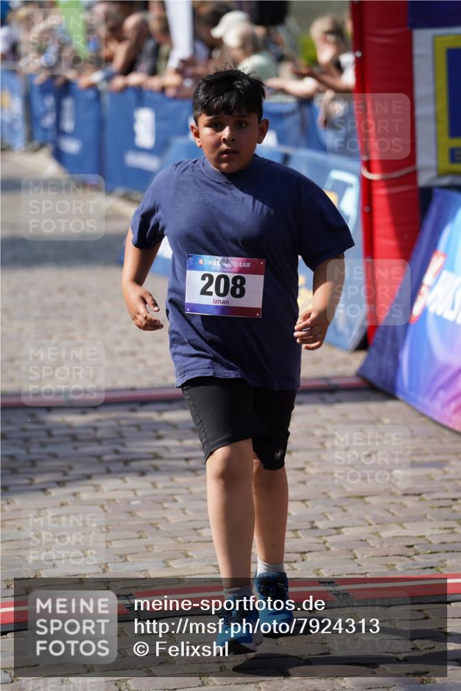 13.06.2025 - Holstenköstenlauf Felixshl http://msf.ph/oto/7924313 13.06.2025 16:10:51 Laufen 206, 207, 208 meine-sportfotos.de
