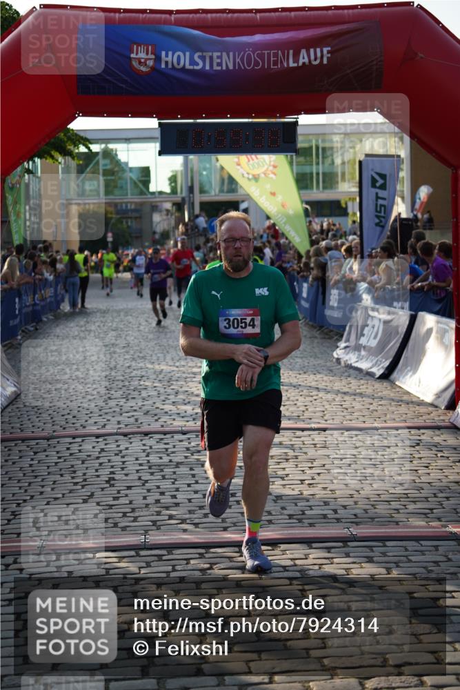 13.06.2025 - Holstenköstenlauf Felixshl http://msf.ph/oto/7924314 13.06.2025 19:59:37 Laufen 2046, 2658, 2670, 2821, 3054, 3830 meine-sportfotos.de