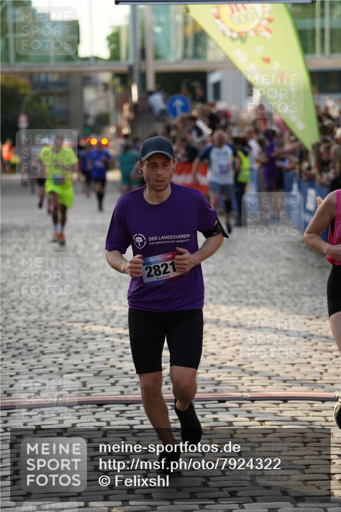 13.06.2025 - Holstenköstenlauf Felixshl http://msf.ph/oto/7924322 13.06.2025 19:59:44 Laufen 2050, 2658, 2670, 2677, 2715, 2821 meine-sportfotos.de