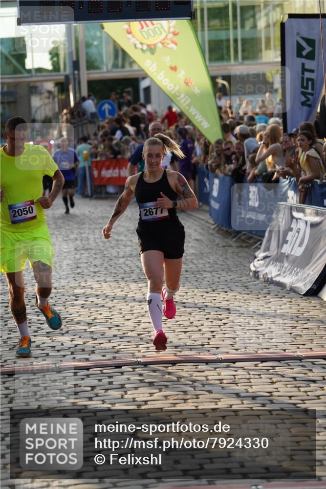 13.06.2025 - Holstenköstenlauf Felixshl http://msf.ph/oto/7924330 13.06.2025 19:59:47 Laufen 2050, 2440, 2628, 2670, 2677, 2715, 3599, 3801 meine-sportfotos.de