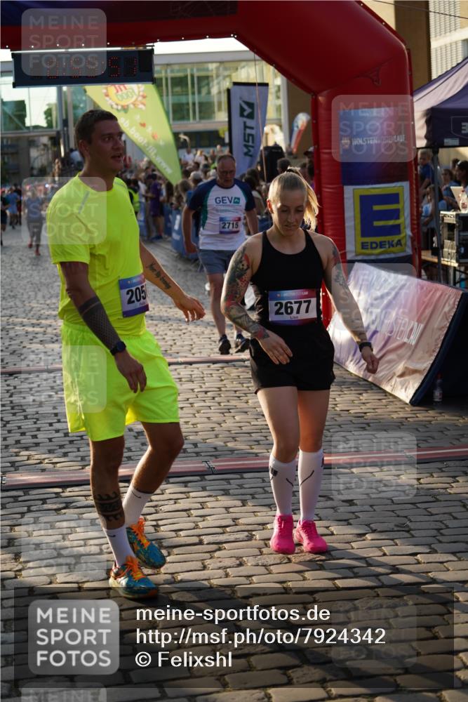 13.06.2025 - Holstenköstenlauf Felixshl http://msf.ph/oto/7924342 13.06.2025 19:59:50 Laufen 2050, 2440, 2628, 2677, 2715, 3235, 3599, 3797, 3798, 3801 meine-sportfotos.de