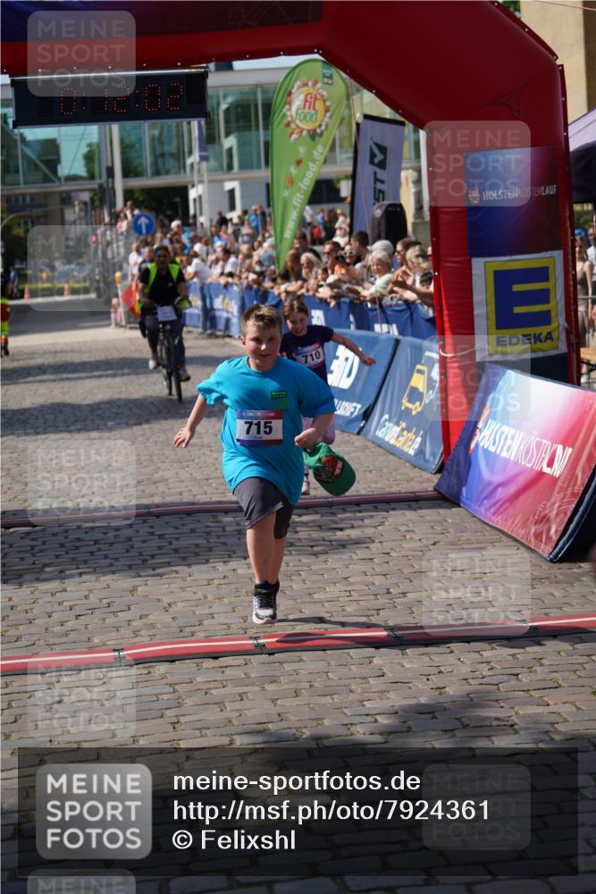 13.06.2025 - Holstenköstenlauf Felixshl http://msf.ph/oto/7924361 13.06.2025 16:12:12 Laufen 710, 715 meine-sportfotos.de