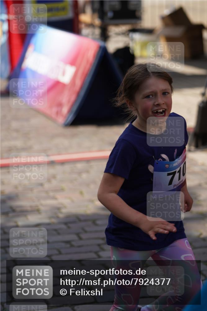 13.06.2025 - Holstenköstenlauf Felixshl http://msf.ph/oto/7924377 13.06.2025 16:12:14 Laufen 710, 715 meine-sportfotos.de