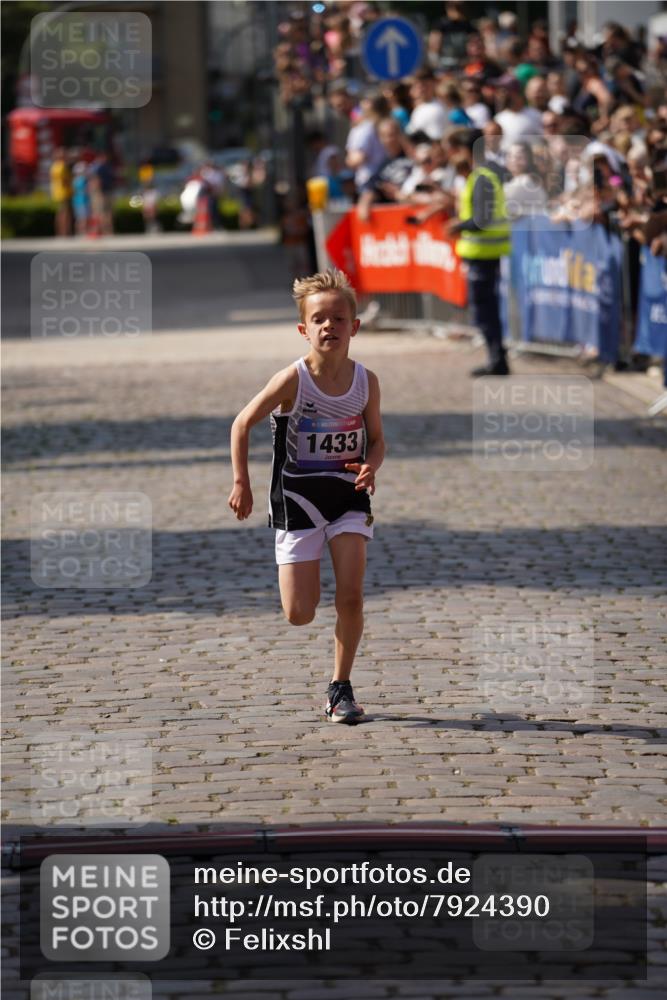 13.06.2025 - Holstenköstenlauf Felixshl http://msf.ph/oto/7924390 13.06.2025 16:19:53 Laufen 1433 meine-sportfotos.de