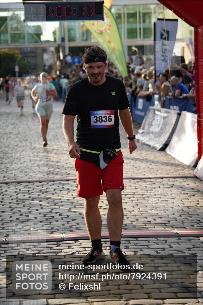 13.06.2025 - Holstenköstenlauf Felixshl http://msf.ph/oto/7924391 13.06.2025 20:00:12 Laufen 2248, 2249, 2254, 2301, 2321, 3836 meine-sportfotos.de