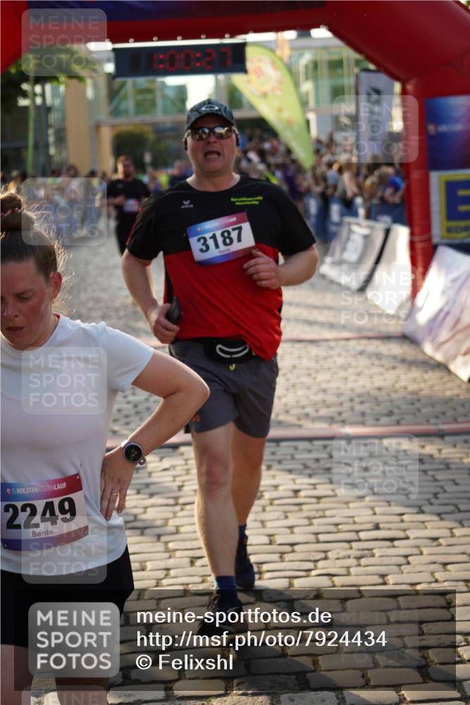 13.06.2025 - Holstenköstenlauf Felixshl http://msf.ph/oto/7924434 13.06.2025 20:00:26 Laufen 2067, 2340, 2341, 2360, 3083, 3187 meine-sportfotos.de