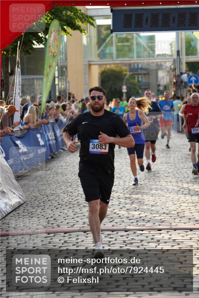 13.06.2025 - Holstenköstenlauf Felixshl http://msf.ph/oto/7924445 13.06.2025 20:00:29 Laufen 2067, 2237, 2260, 2261, 2340, 2341, 2360, 3083, 3623, 3763 meine-sportfotos.de