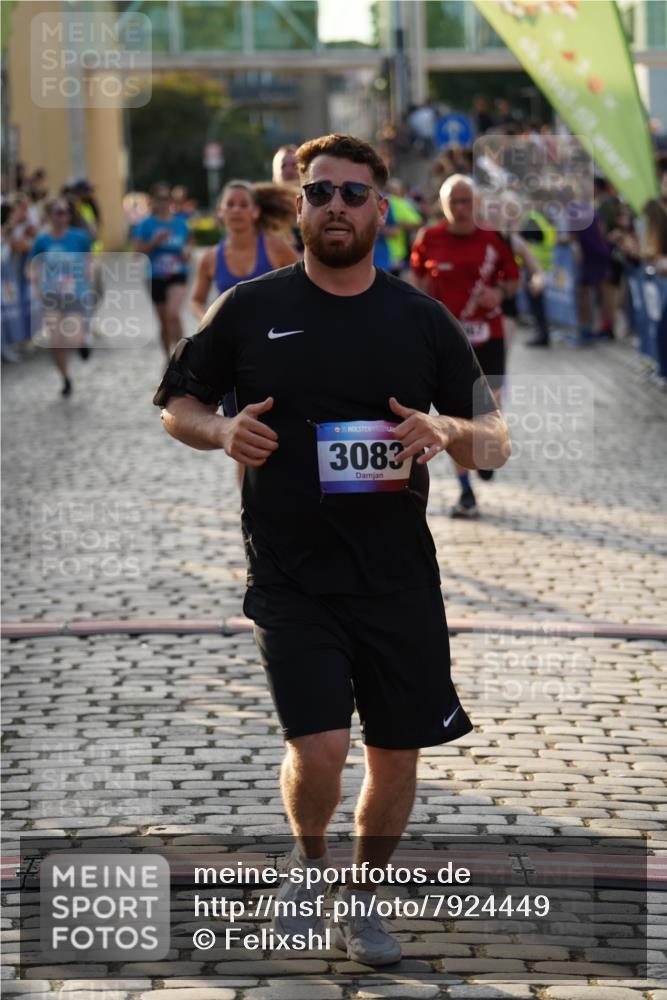 13.06.2025 - Holstenköstenlauf Felixshl http://msf.ph/oto/7924449 13.06.2025 20:00:30 Laufen 2067, 2237, 2260, 2261, 2340, 2341, 2360, 2927, 3083, 3623, 3763 meine-sportfotos.de