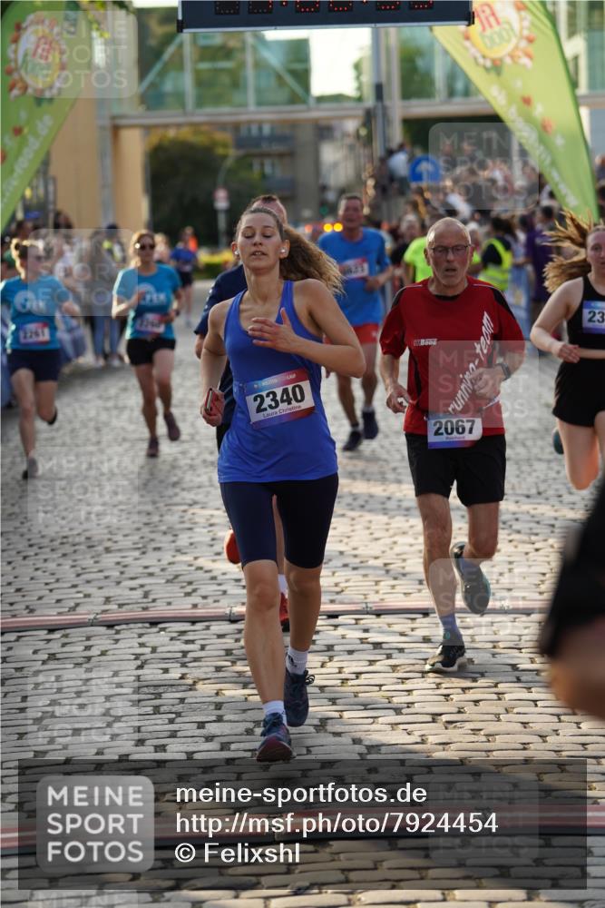 13.06.2025 - Holstenköstenlauf Felixshl http://msf.ph/oto/7924454 13.06.2025 20:00:32 Laufen 2067, 2111, 2237, 2260, 2261, 2340, 2341, 2360, 2927, 3083, 3623, 3763, 3985 meine-sportfotos.de
