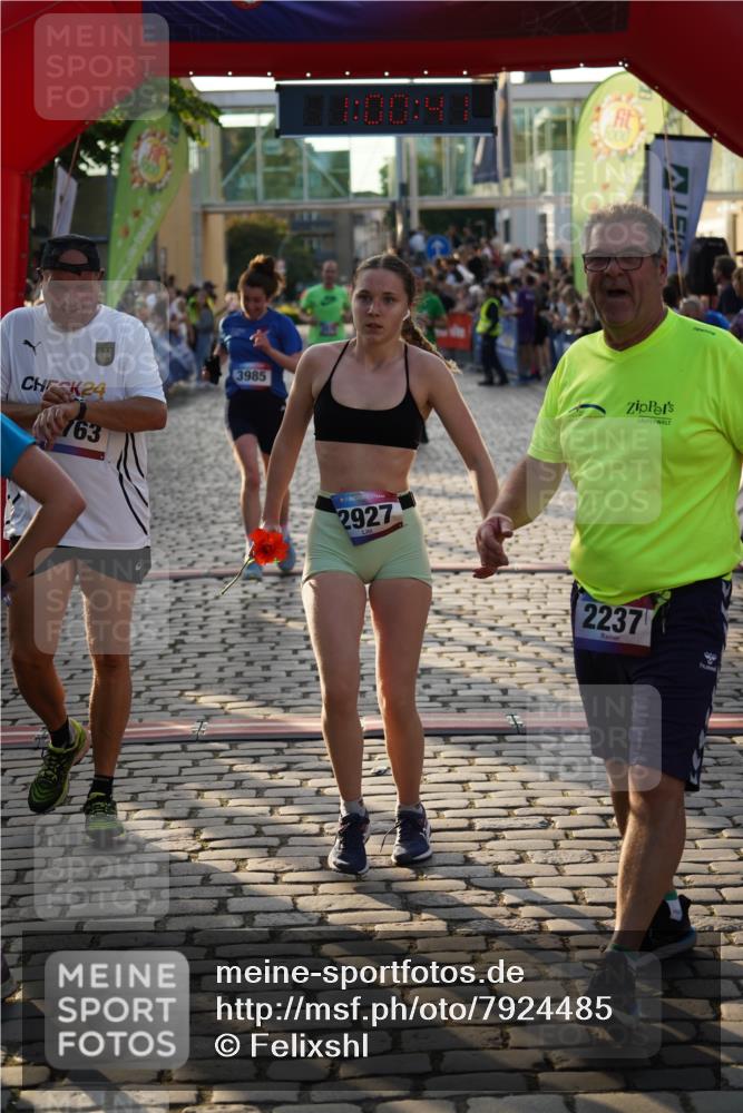 13.06.2025 - Holstenköstenlauf Felixshl http://msf.ph/oto/7924485 13.06.2025 20:00:40 Laufen 2111, 2140, 2237, 2927, 3576, 3763, 3985 meine-sportfotos.de