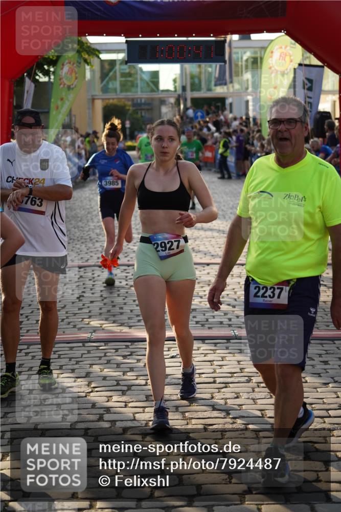 13.06.2025 - Holstenköstenlauf Felixshl http://msf.ph/oto/7924487 13.06.2025 20:00:40 Laufen 2111, 2140, 2237, 2927, 3576, 3763, 3985 meine-sportfotos.de