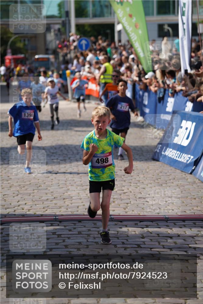 13.06.2025 - Holstenköstenlauf Felixshl http://msf.ph/oto/7924523 13.06.2025 16:20:46 Laufen 99, 157, 217, 228, 344, 357, 498, 889, 1001, 1338, 1398, 1427 meine-sportfotos.de
