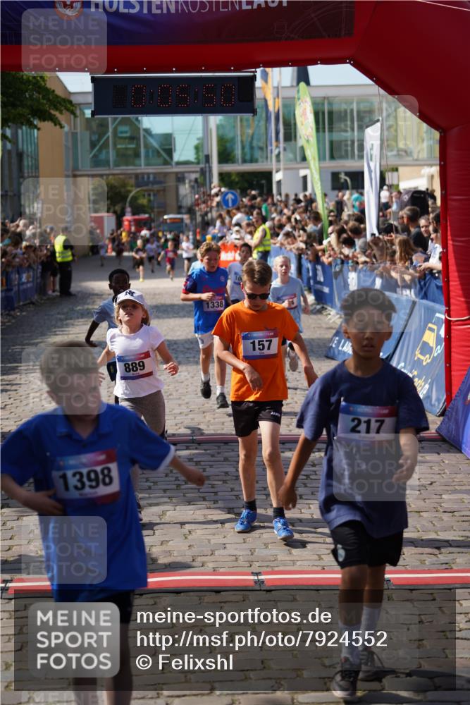 13.06.2025 - Holstenköstenlauf Felixshl http://msf.ph/oto/7924552 13.06.2025 16:20:51 Laufen 157, 217, 228, 344, 357, 889, 1001, 1338, 1398, 1849 meine-sportfotos.de