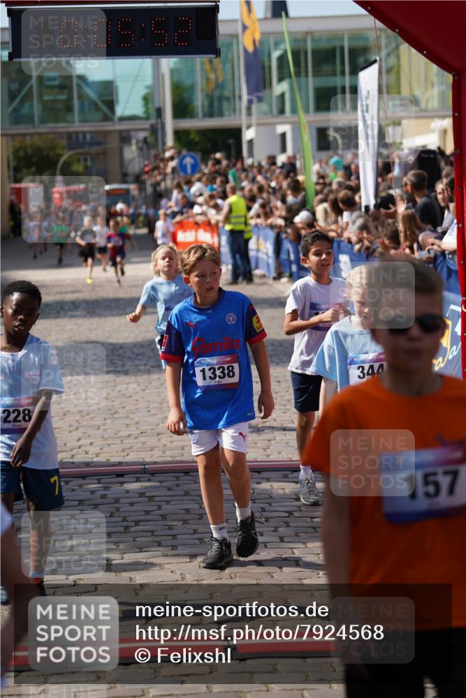 13.06.2025 - Holstenköstenlauf Felixshl http://msf.ph/oto/7924568 13.06.2025 16:20:53 Laufen 157, 228, 344, 357, 889, 983, 1001, 1144, 1277, 1338, 1849 meine-sportfotos.de