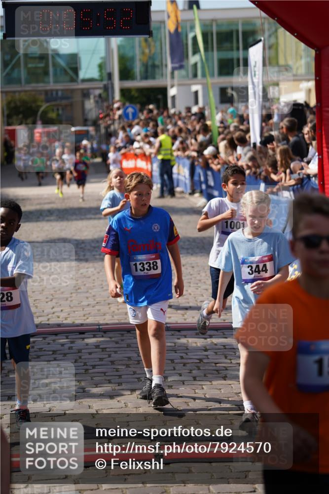 13.06.2025 - Holstenköstenlauf Felixshl http://msf.ph/oto/7924570 13.06.2025 16:20:54 Laufen 228, 344, 357, 889, 983, 1001, 1144, 1277, 1338, 1849 meine-sportfotos.de