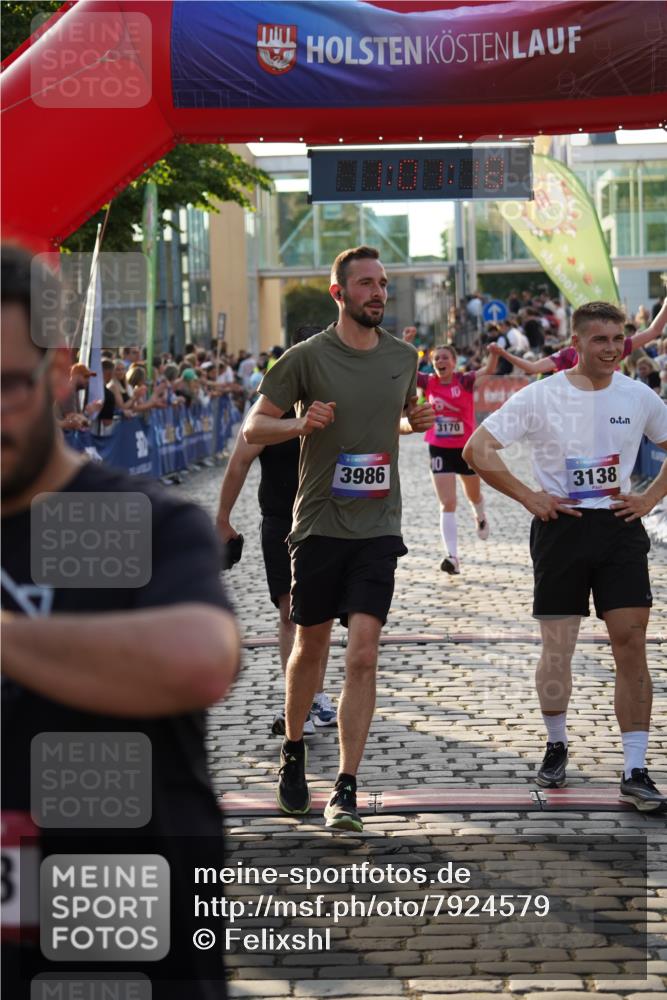 13.06.2025 - Holstenköstenlauf Felixshl http://msf.ph/oto/7924579 13.06.2025 20:01:17 Laufen 2766, 2889, 3138, 3170, 3174, 3934, 3986 meine-sportfotos.de