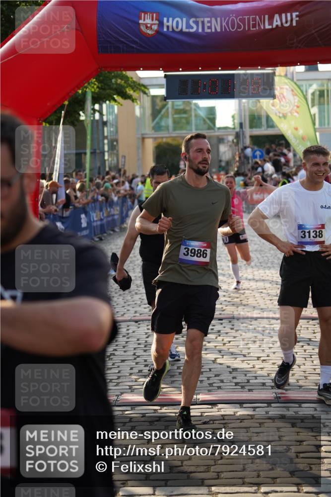 13.06.2025 - Holstenköstenlauf Felixshl http://msf.ph/oto/7924581 13.06.2025 20:01:18 Laufen 2766, 2889, 3170, 3174, 3934, 3986 meine-sportfotos.de