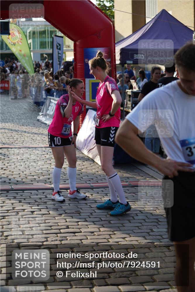 13.06.2025 - Holstenköstenlauf Felixshl http://msf.ph/oto/7924591 13.06.2025 20:01:24 Laufen 2439, 3782, 3959 meine-sportfotos.de