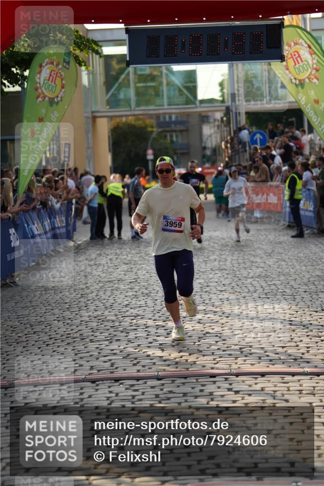 13.06.2025 - Holstenköstenlauf Felixshl http://msf.ph/oto/7924606 13.06.2025 20:01:27 Laufen 2439, 3782, 3959 meine-sportfotos.de