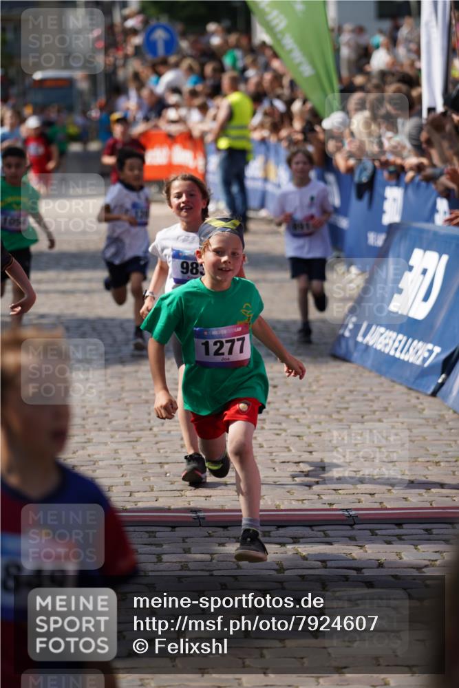 13.06.2025 - Holstenköstenlauf Felixshl http://msf.ph/oto/7924607 13.06.2025 16:21:01 Laufen 352, 358, 492, 722, 891, 983, 993, 1054, 1143, 1144, 1275, 1277, 1397, 1415, 1416, 1849 meine-sportfotos.de