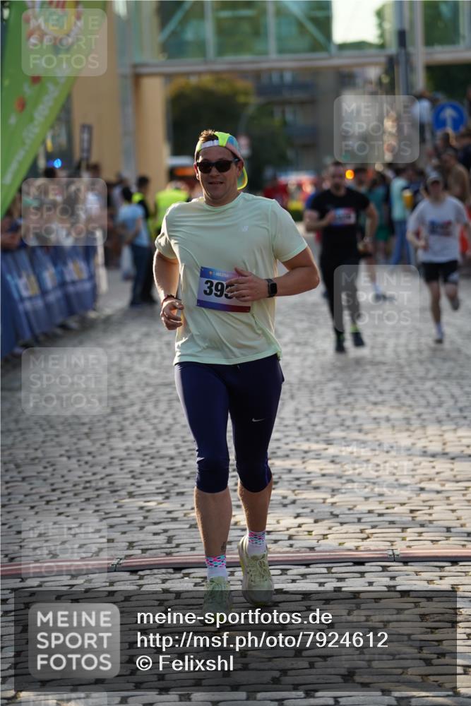 13.06.2025 - Holstenköstenlauf Felixshl http://msf.ph/oto/7924612 13.06.2025 20:01:28 Laufen 2439, 3782, 3959 meine-sportfotos.de