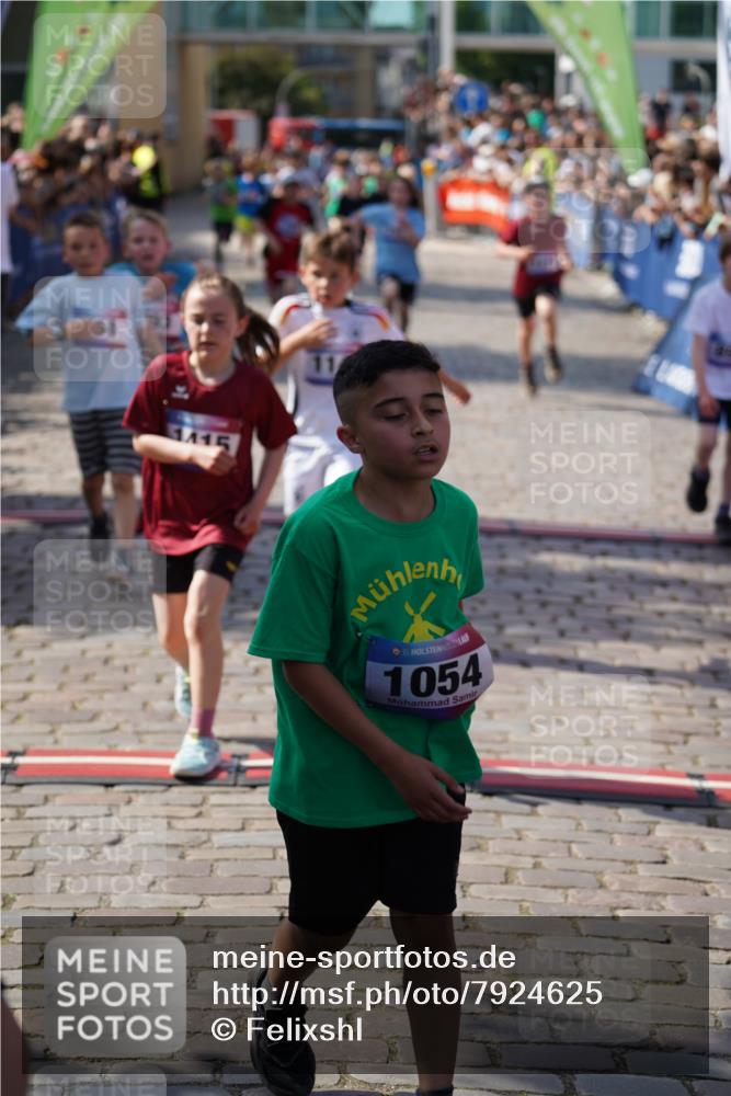 13.06.2025 - Holstenköstenlauf Felixshl http://msf.ph/oto/7924625 13.06.2025 16:21:05 Laufen 19, 352, 358, 361, 492, 722, 743, 891, 983, 993, 1003, 1054, 1061, 1075, 1143, 1144, 1275, 1277, 1397, 1415, 1416, 1425 meine-sportfotos.de