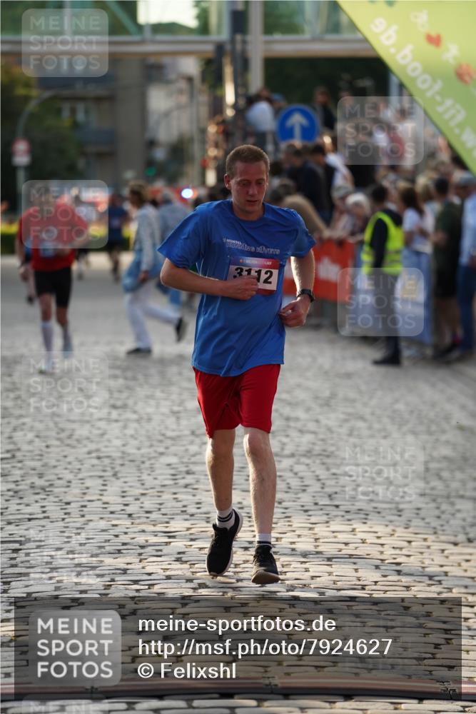13.06.2025 - Holstenköstenlauf Felixshl http://msf.ph/oto/7924627 13.06.2025 20:01:38 Laufen 3112 meine-sportfotos.de
