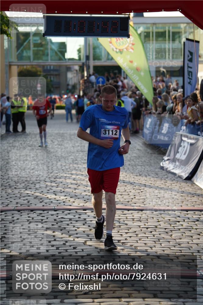 13.06.2025 - Holstenköstenlauf Felixshl http://msf.ph/oto/7924631 13.06.2025 20:01:41 Laufen 2135, 3112 meine-sportfotos.de