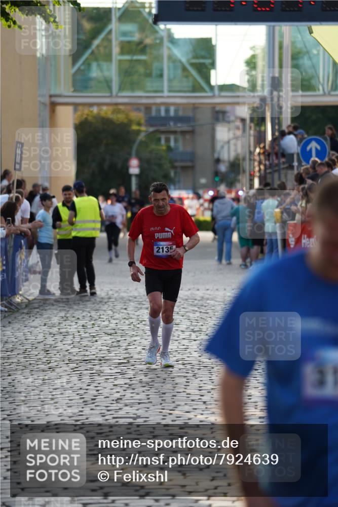 13.06.2025 - Holstenköstenlauf Felixshl http://msf.ph/oto/7924639 13.06.2025 20:01:43 Laufen 2135, 3112 meine-sportfotos.de