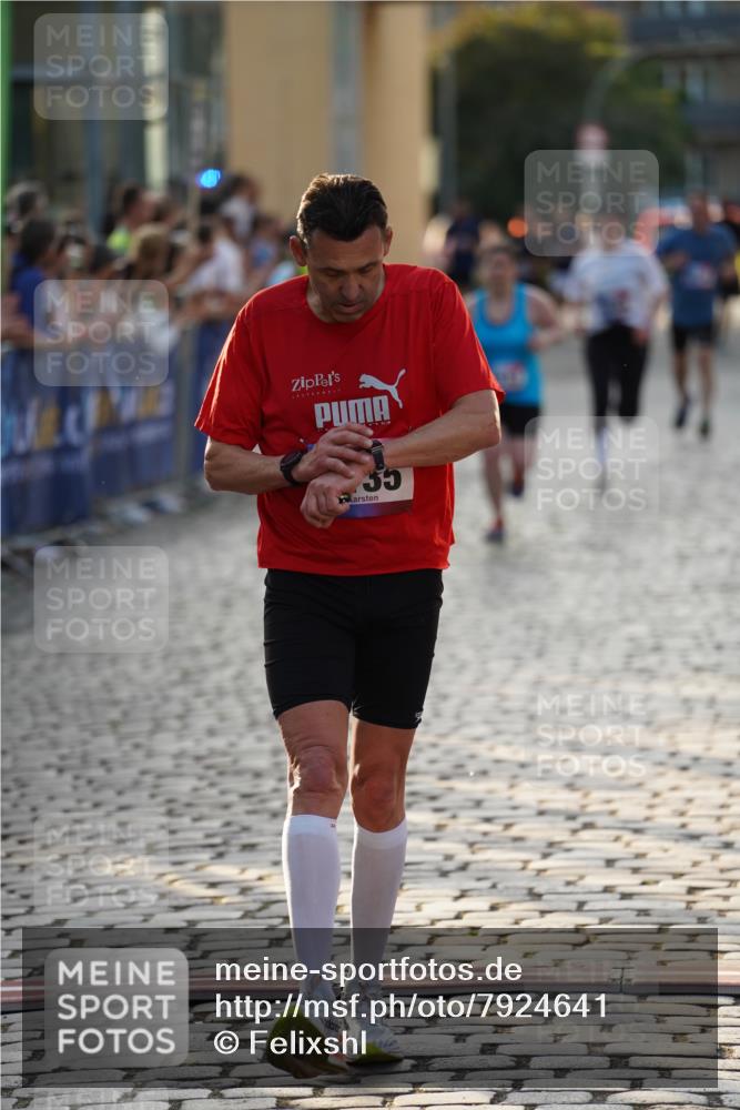 13.06.2025 - Holstenköstenlauf Felixshl http://msf.ph/oto/7924641 13.06.2025 20:01:48 Laufen 2135, 2536, 3883, 3933 meine-sportfotos.de