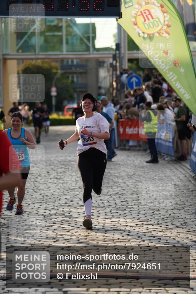 13.06.2025 - Holstenköstenlauf Felixshl http://msf.ph/oto/7924651 13.06.2025 20:01:51 Laufen 2135, 2536, 3883, 3933 meine-sportfotos.de
