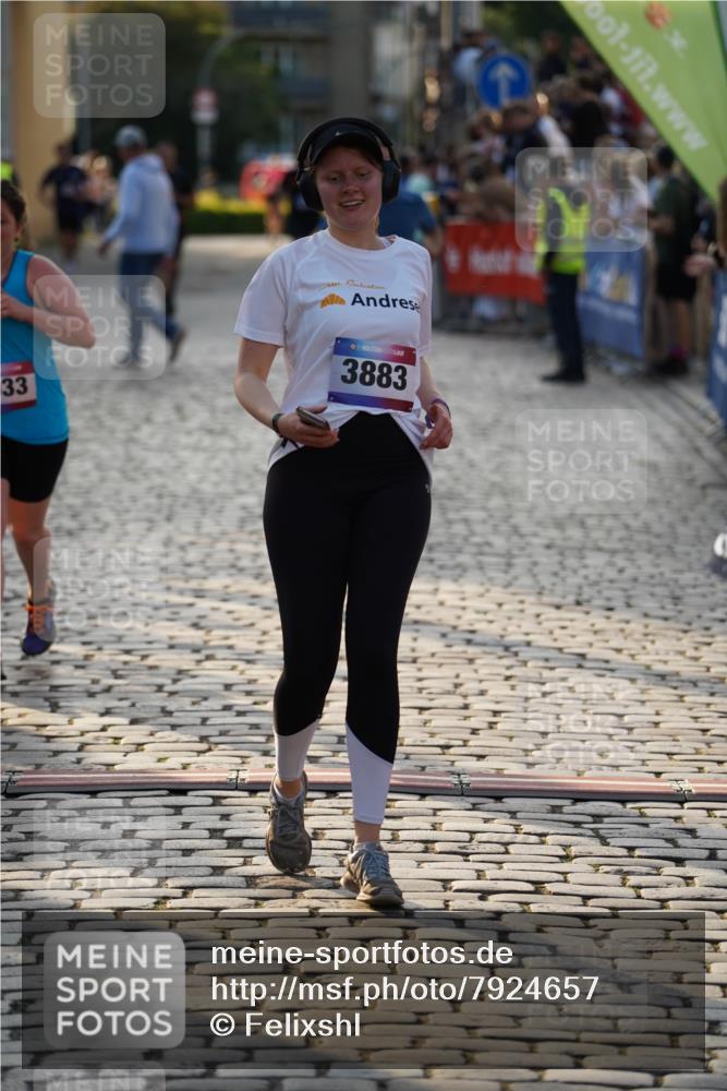 13.06.2025 - Holstenköstenlauf Felixshl http://msf.ph/oto/7924657 13.06.2025 20:01:53 Laufen 2536, 3883, 3933 meine-sportfotos.de