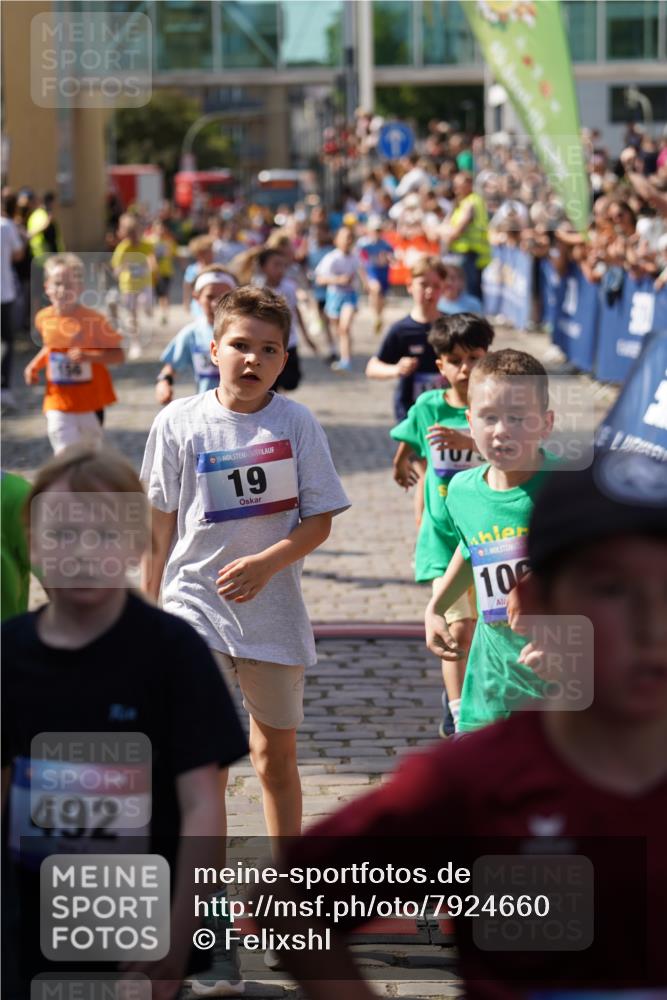 13.06.2025 - Holstenköstenlauf Felixshl http://msf.ph/oto/7924660 13.06.2025 16:21:13 Laufen 8, 19, 54, 156, 335, 349, 350, 361, 362, 492, 557, 617, 743, 749, 882, 884, 893, 990, 1003, 1061, 1075, 1176, 1275, 1330, 1425 meine-sportfotos.de