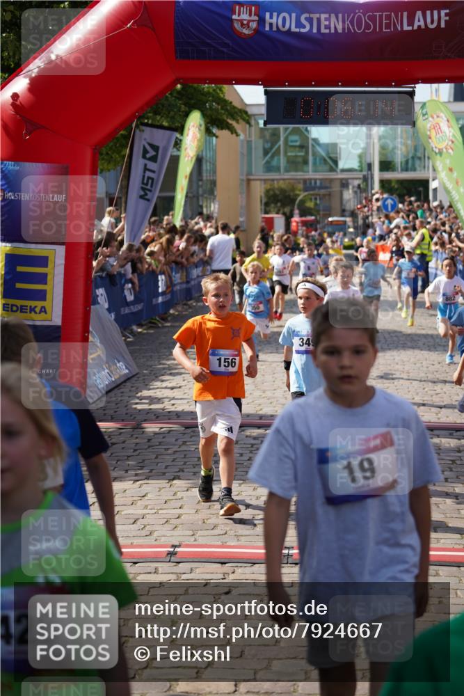 13.06.2025 - Holstenköstenlauf Felixshl http://msf.ph/oto/7924667 13.06.2025 16:21:16 Laufen 8, 54, 156, 161, 335, 349, 350, 361, 362, 471, 477, 485, 557, 613, 617, 749, 882, 884, 893, 990, 1061, 1075, 1139, 1176, 1330, 1937 meine-sportfotos.de