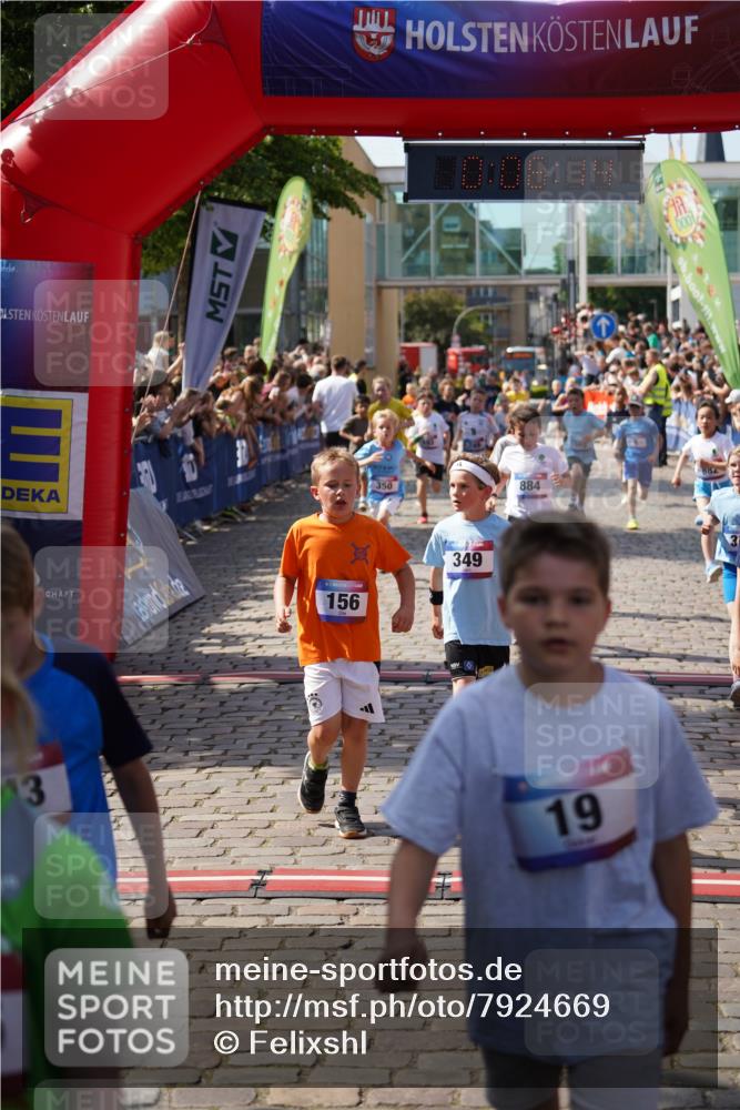 13.06.2025 - Holstenköstenlauf Felixshl http://msf.ph/oto/7924669 13.06.2025 16:21:16 Laufen 8, 54, 156, 161, 335, 349, 350, 361, 362, 471, 477, 485, 557, 613, 617, 749, 882, 884, 893, 990, 1061, 1075, 1139, 1176, 1330, 1937 meine-sportfotos.de