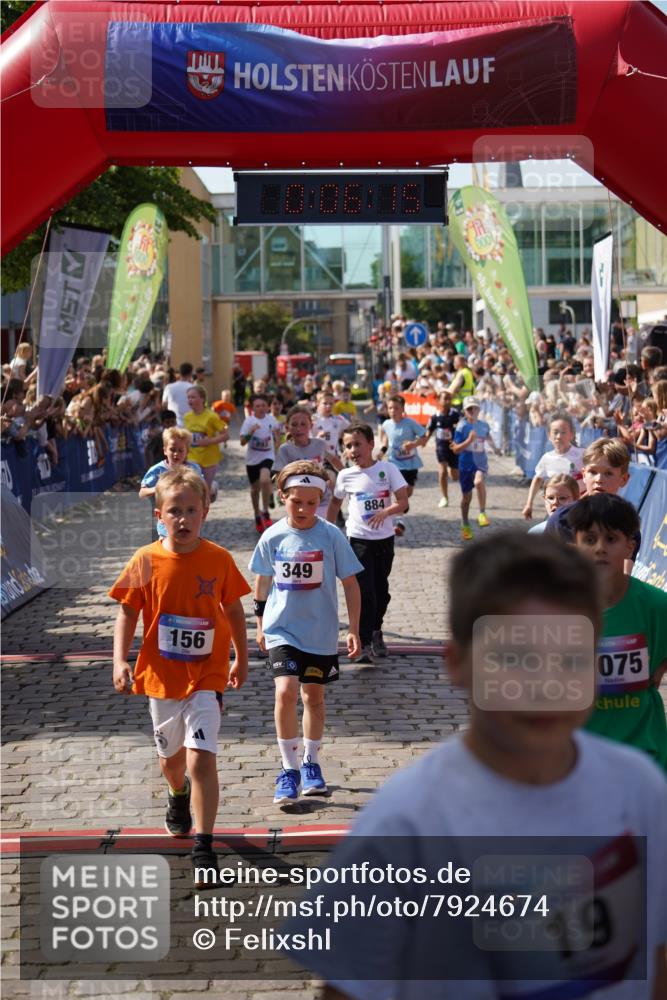 13.06.2025 - Holstenköstenlauf Felixshl http://msf.ph/oto/7924674 13.06.2025 16:21:16 Laufen 8, 54, 156, 161, 335, 349, 350, 361, 362, 471, 477, 485, 557, 613, 617, 749, 882, 884, 893, 990, 1061, 1075, 1139, 1176, 1330, 1937 meine-sportfotos.de
