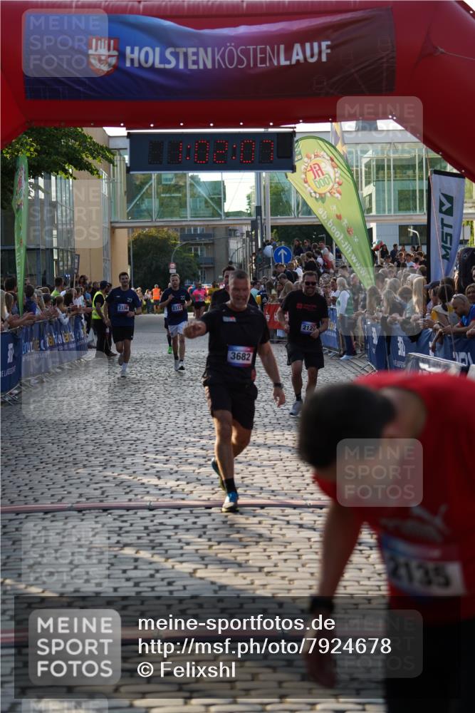 13.06.2025 - Holstenköstenlauf Felixshl http://msf.ph/oto/7924678 13.06.2025 20:02:06 Laufen 2078, 2127, 2336, 2337, 3682 meine-sportfotos.de