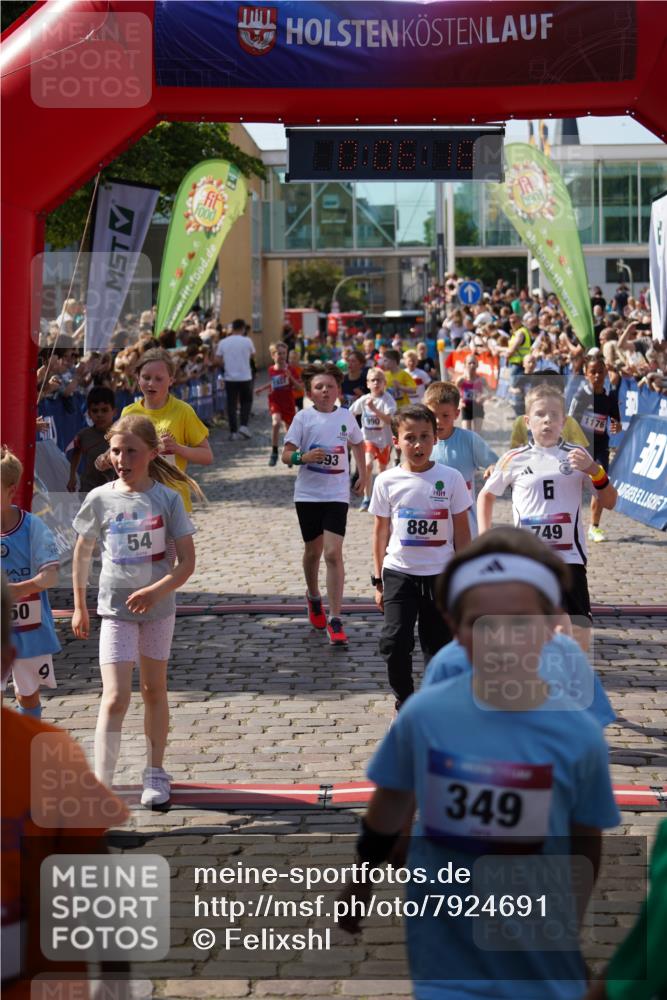 13.06.2025 - Holstenköstenlauf Felixshl http://msf.ph/oto/7924691 13.06.2025 16:21:19 Laufen 8, 54, 161, 335, 350, 362, 471, 477, 485, 557, 613, 617, 733, 749, 882, 884, 893, 990, 1072, 1139, 1176, 1434, 1937 meine-sportfotos.de