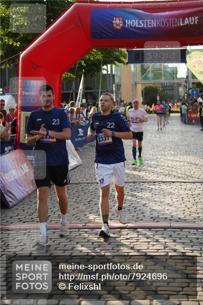 13.06.2025 - Holstenköstenlauf Felixshl http://msf.ph/oto/7924696 13.06.2025 20:02:15 Laufen 2275, 2336, 2337, 2349 meine-sportfotos.de