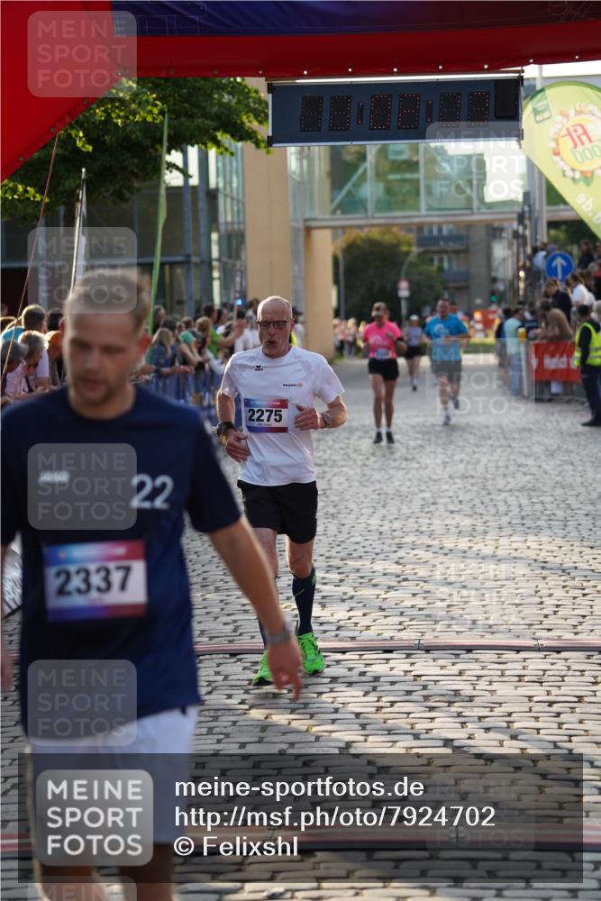 13.06.2025 - Holstenköstenlauf Felixshl http://msf.ph/oto/7924702 13.06.2025 20:02:17 Laufen 2202, 2275, 2337, 2349, 3075 meine-sportfotos.de