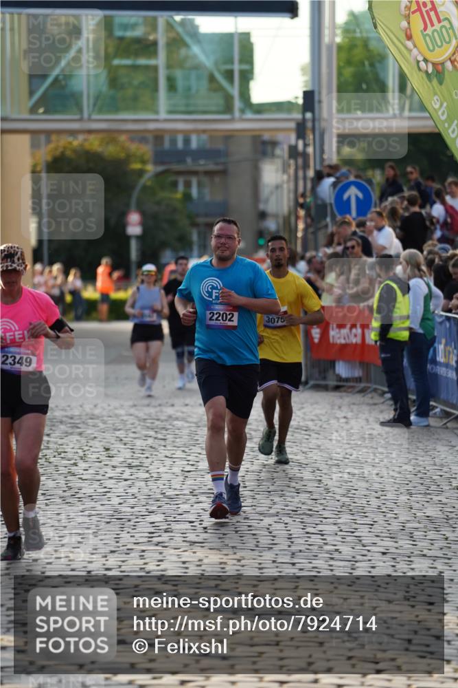 13.06.2025 - Holstenköstenlauf Felixshl http://msf.ph/oto/7924714 13.06.2025 20:02:21 Laufen 2202, 2349, 3075 meine-sportfotos.de