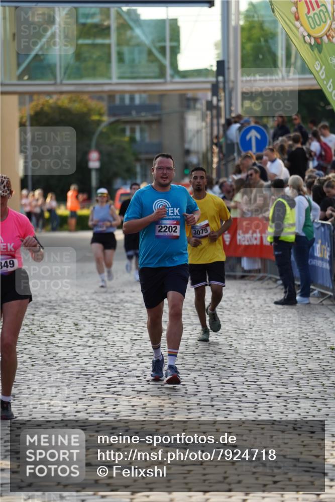 13.06.2025 - Holstenköstenlauf Felixshl http://msf.ph/oto/7924718 13.06.2025 20:02:21 Laufen 2202, 2349, 3075 meine-sportfotos.de