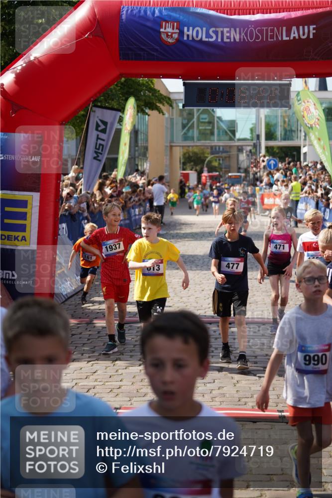 13.06.2025 - Holstenköstenlauf Felixshl http://msf.ph/oto/7924719 13.06.2025 16:21:24 Laufen 161, 471, 477, 484, 485, 487, 613, 626, 733, 877, 990, 1072, 1139, 1176, 1434, 1937 meine-sportfotos.de