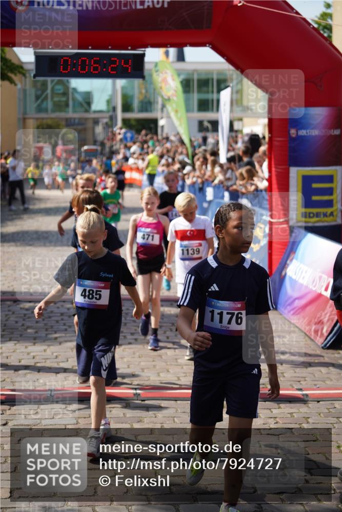 13.06.2025 - Holstenköstenlauf Felixshl http://msf.ph/oto/7924727 13.06.2025 16:21:25 Laufen 161, 471, 477, 484, 485, 487, 613, 622, 626, 733, 877, 990, 1072, 1134, 1139, 1176, 1228, 1434, 1937 meine-sportfotos.de