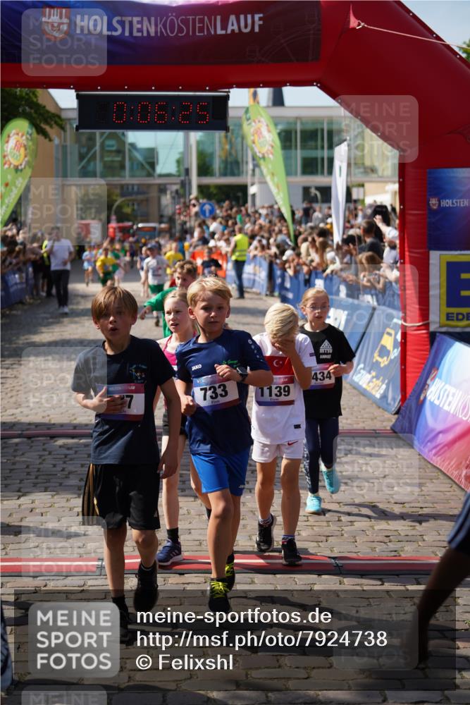 13.06.2025 - Holstenköstenlauf Felixshl http://msf.ph/oto/7924738 13.06.2025 16:21:26 Laufen 161, 471, 477, 484, 485, 487, 613, 622, 626, 733, 877, 1064, 1072, 1134, 1139, 1228, 1434, 1937 meine-sportfotos.de