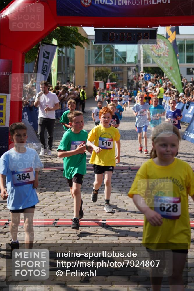 13.06.2025 - Holstenköstenlauf Felixshl http://msf.ph/oto/7924807 13.06.2025 16:21:40 Laufen 6, 107, 114, 219, 334, 363, 364, 610, 627, 735, 742, 757, 876, 894, 1224, 1282, 1326, 1335, 1931 meine-sportfotos.de