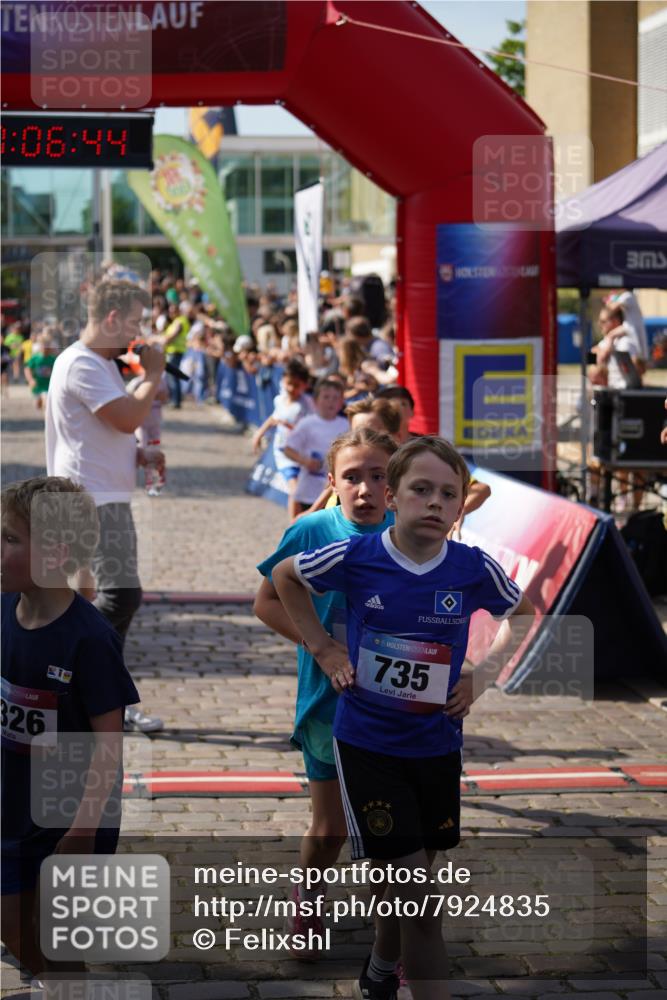 13.06.2025 - Holstenköstenlauf Felixshl http://msf.ph/oto/7924835 13.06.2025 16:21:46 Laufen 6, 104, 111, 120, 219, 472, 493, 623, 627, 742, 753, 875, 876, 894, 982, 1173, 1223, 1224, 1282, 1335, 1847, 1931 meine-sportfotos.de