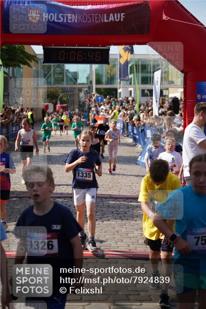 13.06.2025 - Holstenköstenlauf Felixshl http://msf.ph/oto/7924839 13.06.2025 16:21:47 Laufen 6, 104, 111, 120, 219, 472, 493, 623, 627, 753, 875, 876, 894, 982, 1173, 1223, 1282, 1335, 1847, 1931 meine-sportfotos.de